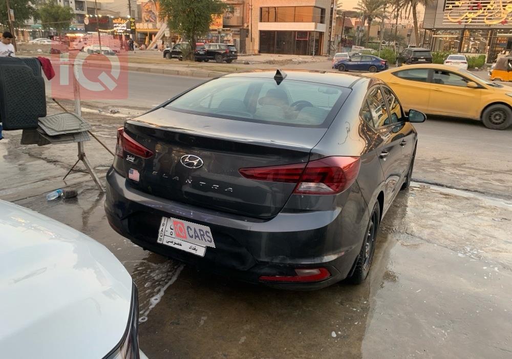 هیوندای ئەلەنترا